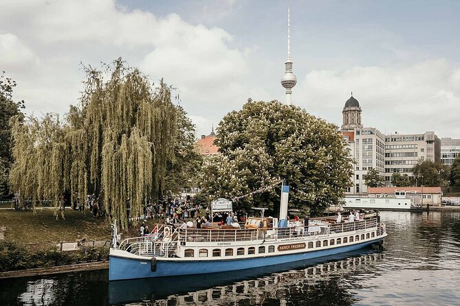 1-hour Sightseeing Boat Cruise Through Historic City Center - Key things to know before you board