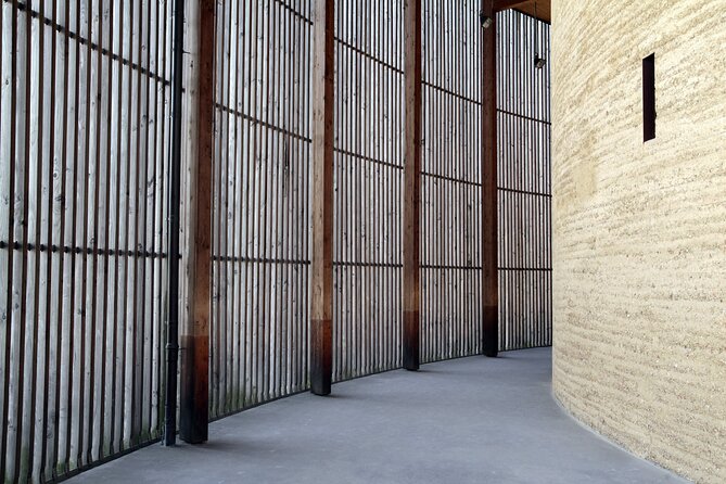 2 hour Private Walking Tour: The Berlin Wall & the Cold War - Gethsemane Church in Prenzlauer Berg and the late 1980s pressure