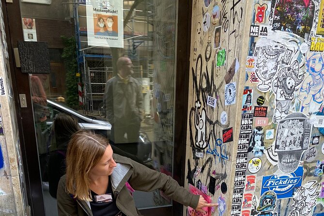 3-Hour Cologne Street Art Bike Tour in Small Group with Guide - Stop 1, Eigelsteintorburg, medieval gate to first street art hits