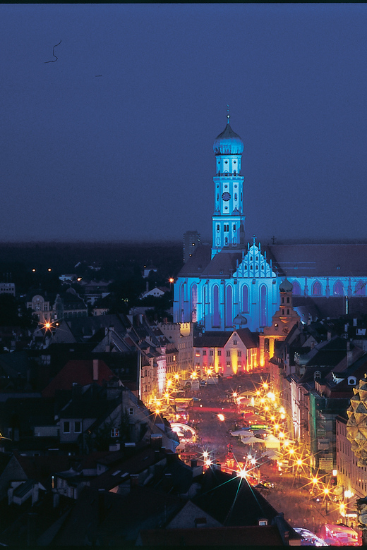 Augsburg: Illuminated Guided Evening Walking Tour - Price and logistics: what 14.00€ plus admin fee really means