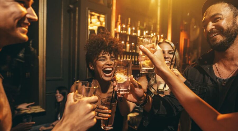 Bamberg: Bar & Club Tour with free Shots & VIP entry - How the 4-hour Bamberg bar crawl really plays out