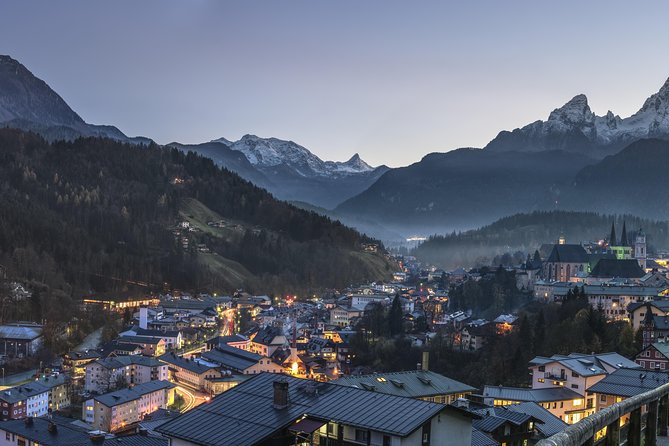 Berchtesgaden and Eagle's Nest Day Trip from Munich - Schloss Berchtesgaden and the town stop: a quick alpine reset