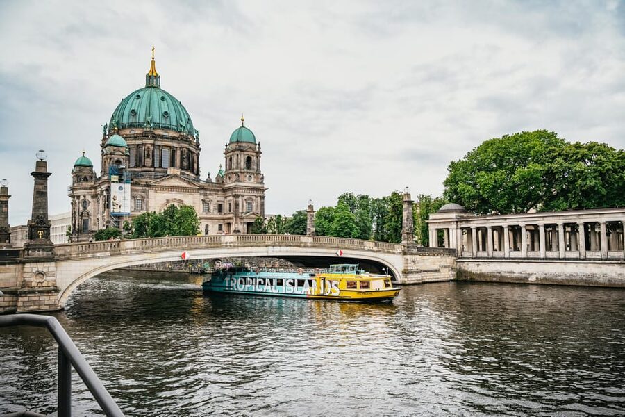 Berlin: 1-Hour City Sightseeing Cruise - Alte Börse Pier And Hackescher Markt, A Simple Start