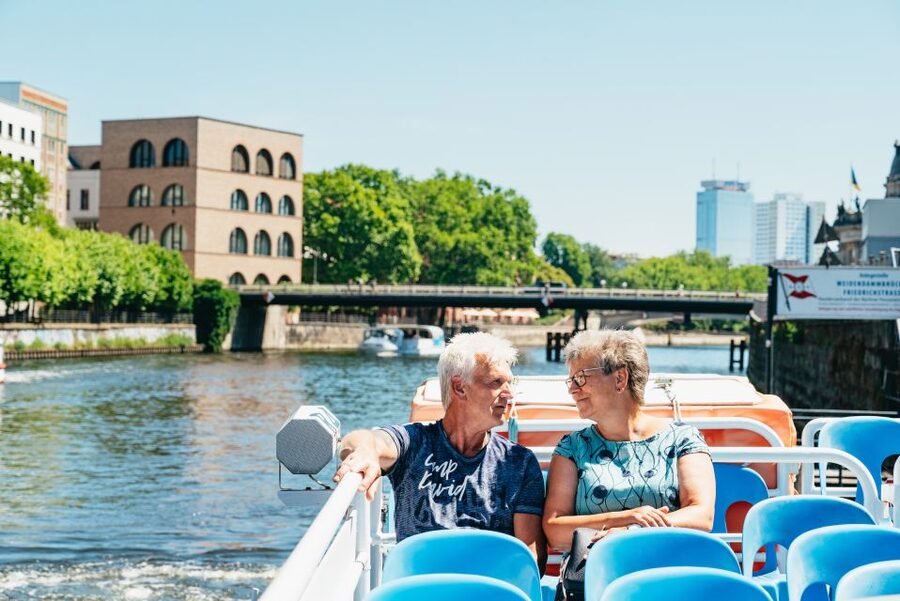 Berlin: 1-Hour City Tour by Boat with Guaranteed Seating - FAQ