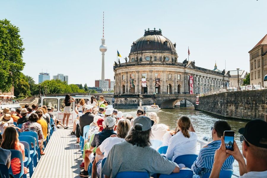 Berlin: 1-Hour City Tour by Boat with Guaranteed Seating - Who This Berlin Boat Tour Suits Best
