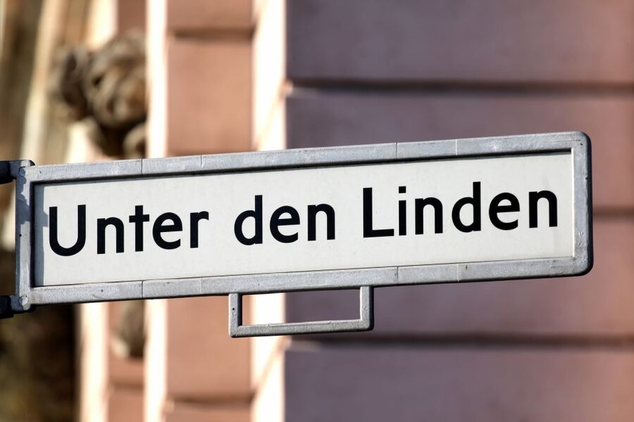 Berlin: 1-Hour Guided Tour of the Historic Center - Berlin Palace and the Humboldt Forum Drop-Off: A Convenient End Point