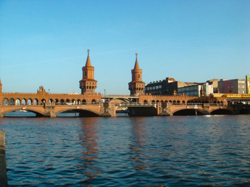 Berlin: 2.5-Hour East Side Boat Cruise with Commentary - Museum Island and the old center: Berlin Cathedral to Humboldt Forum