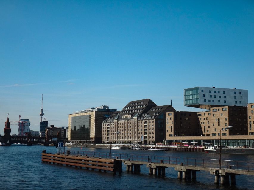 Berlin: 2.5-Hour East Side Boat Cruise with Commentary - Mühlendamm Lock: the cradle-of-Berlin moment on the Spree