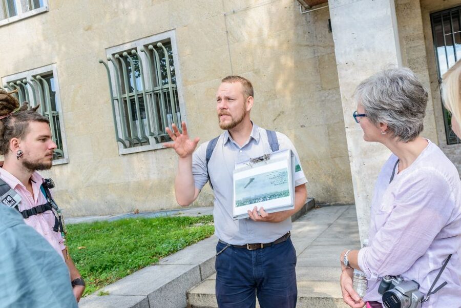 Berlin: 2.5-Hour Walking Tour through Kreuzberg 61 - Riehmers Hofgarten: another pocket of quiet