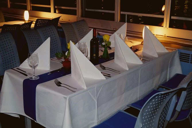 Berlin 3-Course Dinner Cruise - Commentary and Atmosphere: English, But Keep Your Ear Tuned