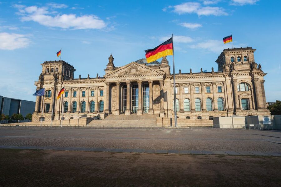 Berlin: 3-H Top Sights Guided E-Scooter Tour - Brandenburg Gate, Unter den Linden, and the Gold Victory Column Views