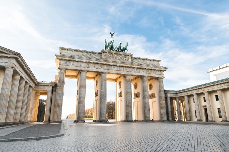 Berlin: 3-H Top Sights Guided E-Scooter Tour - Local Guide Energy, Languages, and the Real-World Tips That Help