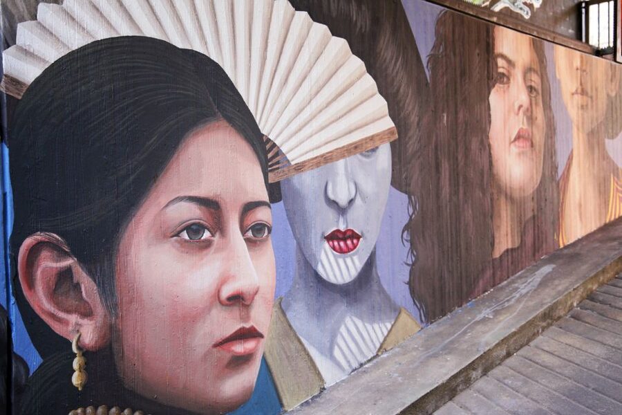 Berlin: 3-Hour Street Art Tour - How the history fits your feet, Wall-era roots to 1990s energy