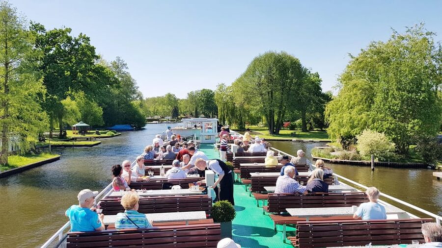 Berlin: 7 Lakes Boat Tour through the Havel Landscape - Jungfernsee to Pfaueninsel: Church of the Redeemer and the Peacock Island pleasure palace