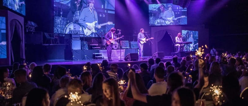 Berlin: "All You Need is Love!" The Beatles Musical Ticket - The on-stage “Twist & Shout” performance style you should expect