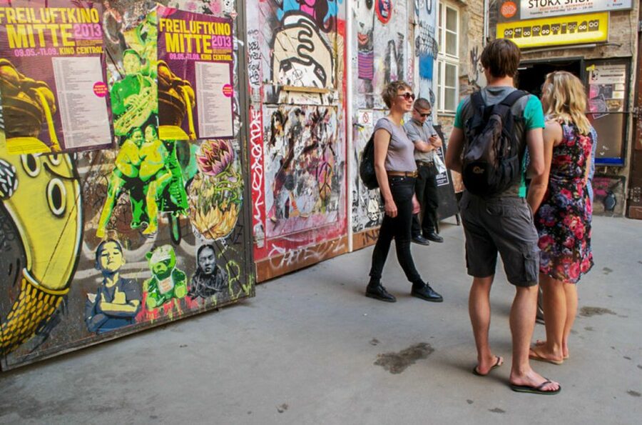 Berlin: Alternative Berlin Walking Tour - From Mitte And Kreuzberg To Friedrichshain: Ending With Momentum