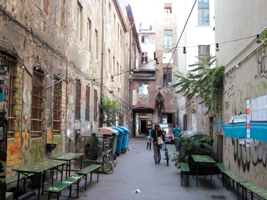Berlin: Backyards of Berlin 2-Hour Tour - Price and value: what $21 buys you in 2 hours