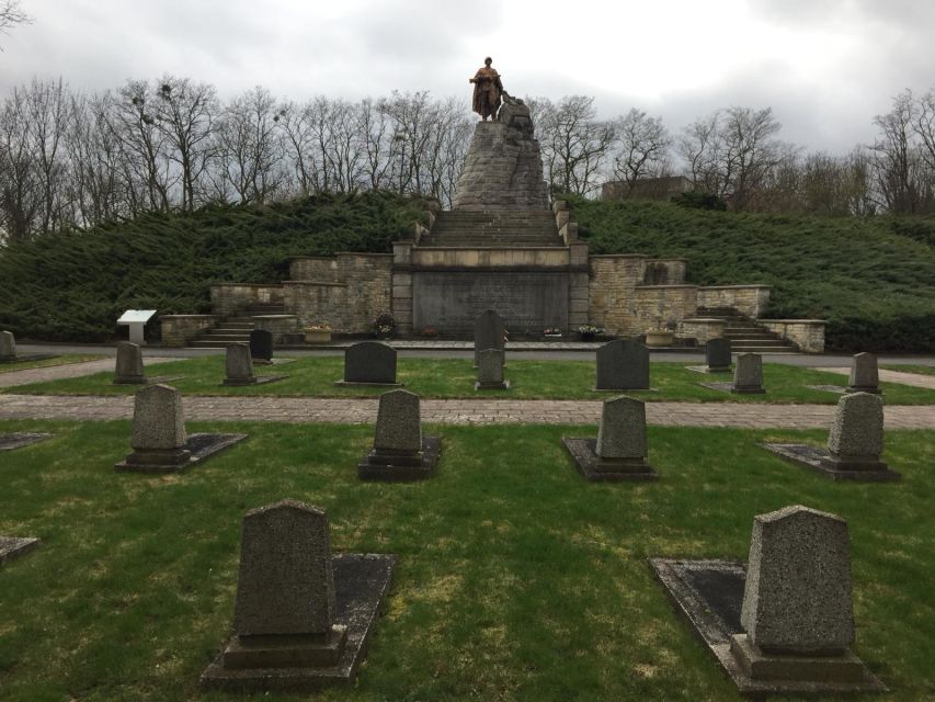 Berlin: Battle for Seelow Heights WW2 tour -Clash of Titans - Standing in German trench positions: where the battlefield stops being theory