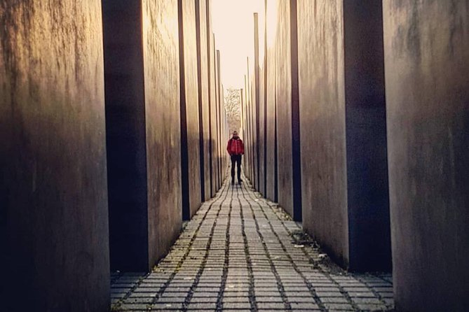 Berlin Beers & Battlefields Tour: War History and German Beer - Guides like Ciaran and Aaron: why the delivery changes the whole experience