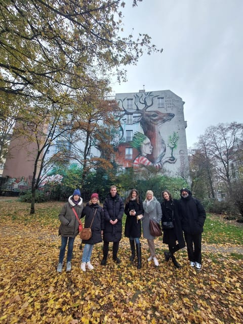 Berlin: Berlin Wall & East Side Gallery Walking Tour - Oberbaumbrücke and architecture: where Berlin looks cinematic