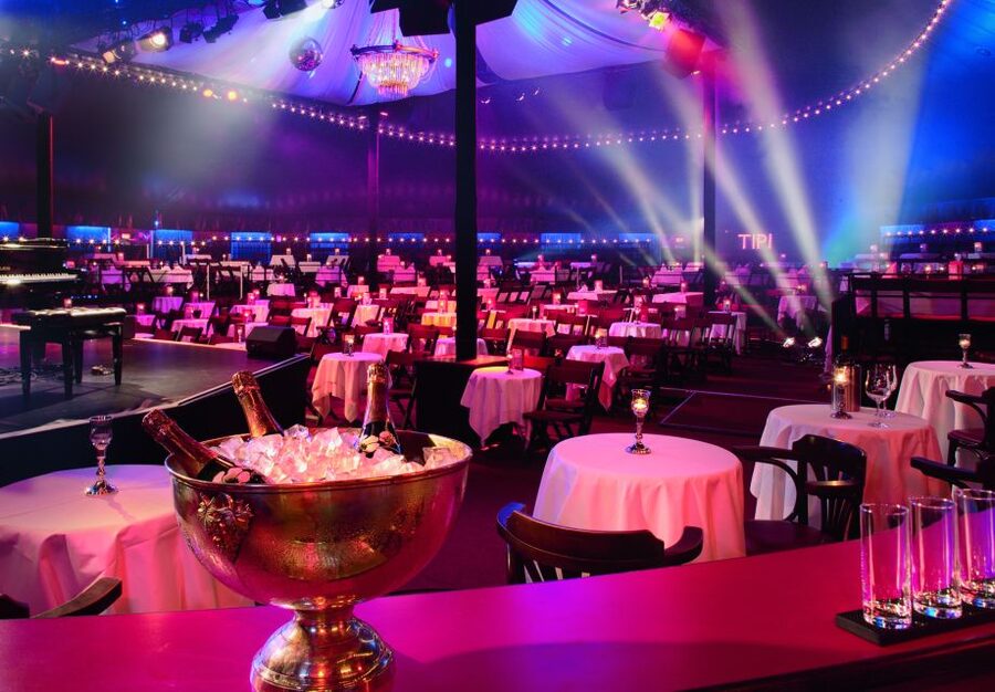Berlin: Cabaret – The Berlin Musical at Tipi am Kanzleramt - Price and value: is $71 a fair deal for this kind of Berlin show?