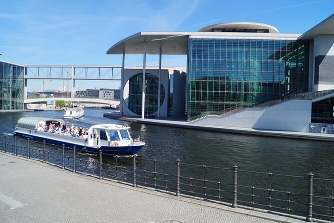 Berlin Capital 4-Course Sunset Dinner Cruise Including Drinks - Should You Book This Berlin 4-Course Sunset Cruise?