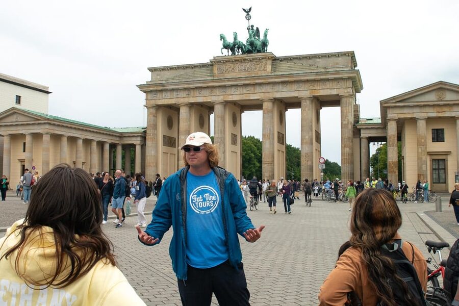 Berlin City Bike Tour with Beer Garden Stop - Full day versus the 3-hour version when time is tight