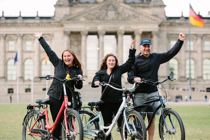Berlin City Bike Tour with Beer Garden Stop - A Cold War Loop: From Brandenburg Gate to Checkpoint Charlie