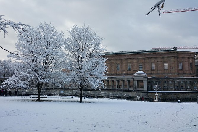 Berlin City Center: The Most Famous Sites (private 3 hours Walking tour) - Berliner Dom and Stadtschloss Berlin: Where Style Meets Story