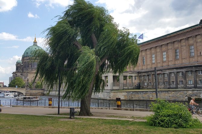 Berlin City Center: The Most Famous Sites (private 3 hours Walking tour) - Museumsinsel and the UNESCO World Heritage Focus