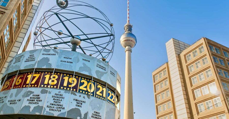 Berlin: City Center Walking Tour - Getting bearings at Alexanderplatz’s World Clock
