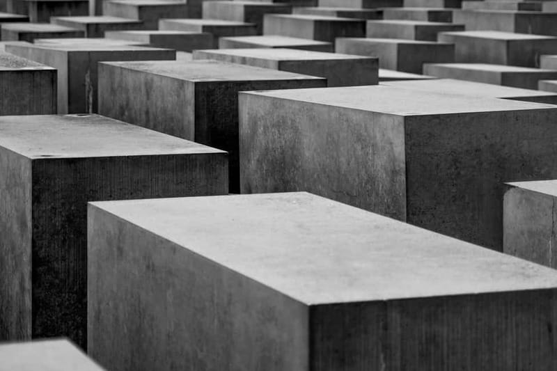Berlin: City's Highlights Walking Tour - Holocaust Memorial: The Power of a Built Space for Remembrance