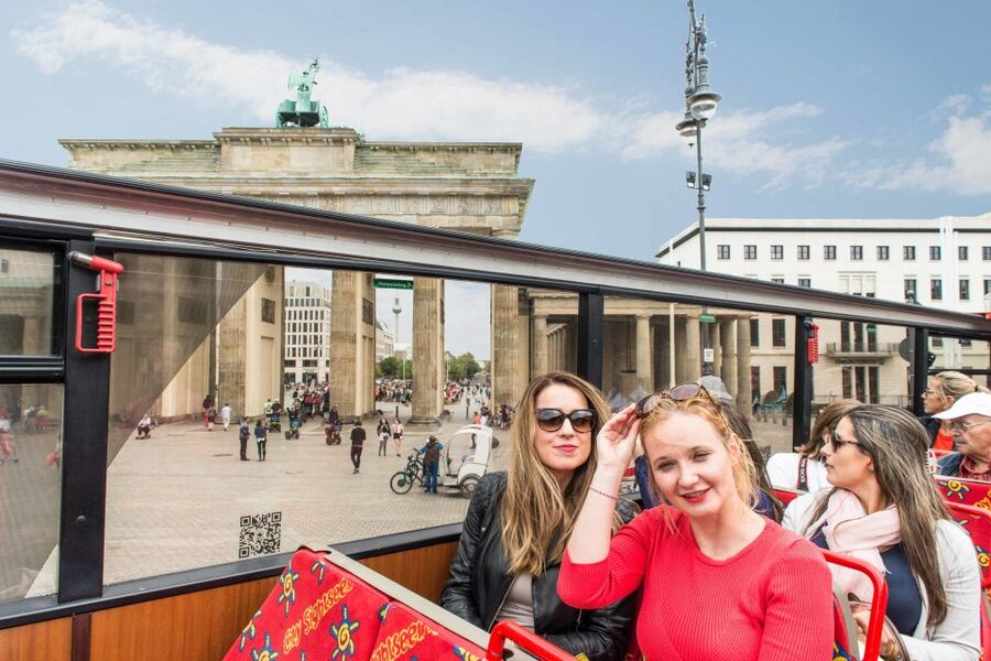 Berlin: City Sightseeing Hop-On Hop-Off Bus Tour - Key highlights that matter on the ground