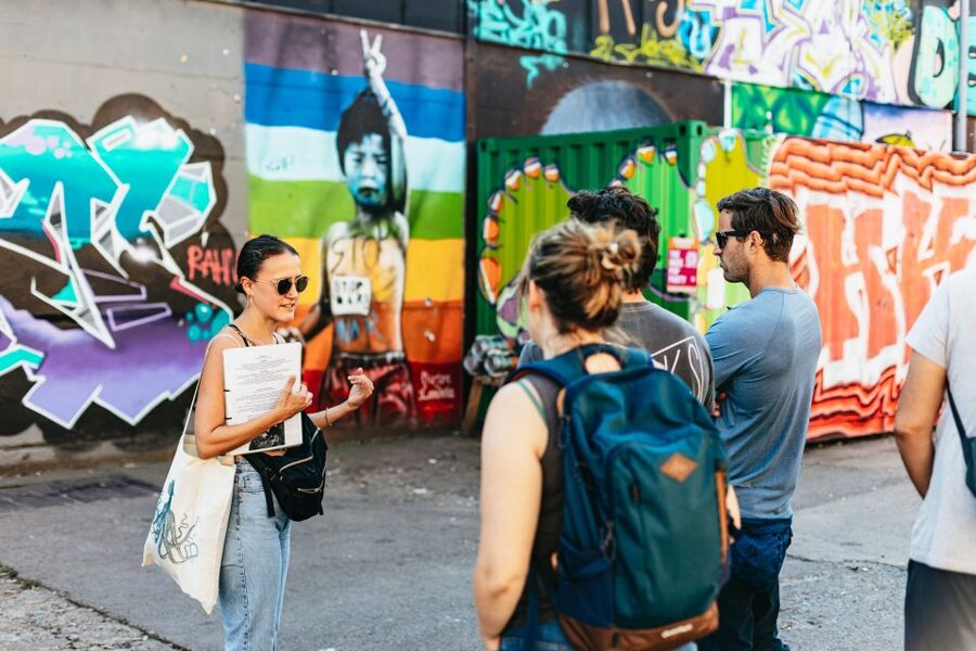 Berlin: City Street Art Guided Walking Tour - A gallery stop to connect street art to the bigger scene