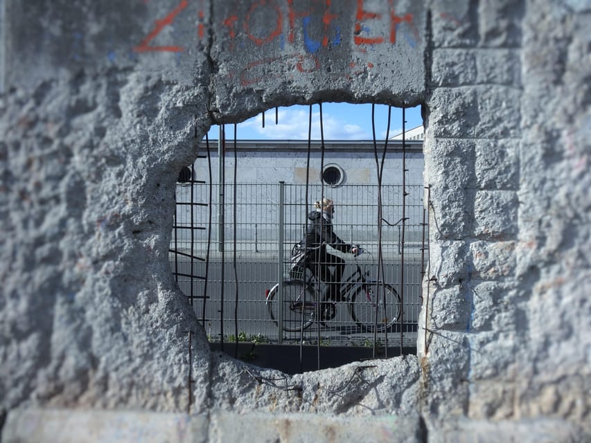 Berlin: Cold War History and Berlin Wall Guided Walking Tour - Escape stories and bravery, told with a human scale