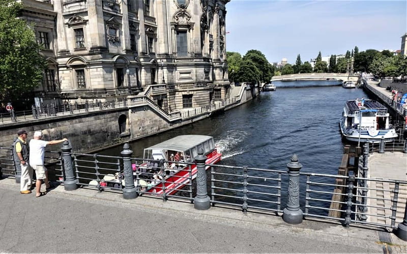 Berlin Combo Package: City Tour & Spree Boat Tour - The Spree Boat Tour: One Hour, Two Great Ways to Do It