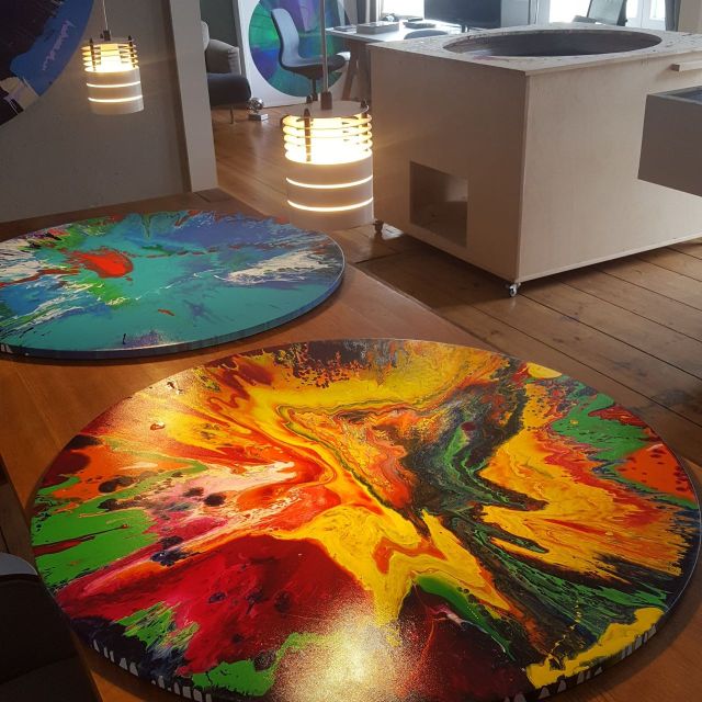 Berlin: Create Your Own Spin Painting at Jans Echternacht - Booking and getting to Studio Jans Echternacht