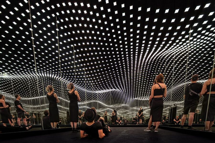 Berlin: DARK MATTER Experience KOLLEKTION Entry Ticket - Who Should Go: Families, Couples, and Music or Tech Fans