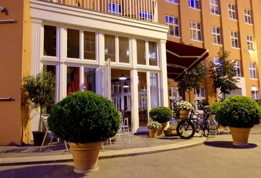 Berlin: Dinner in the Dark - Key things to know before you book