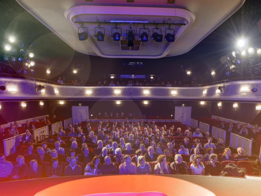 Berlin: DISTEL - The capital cabaret - Humor that stays political, and why that is the point