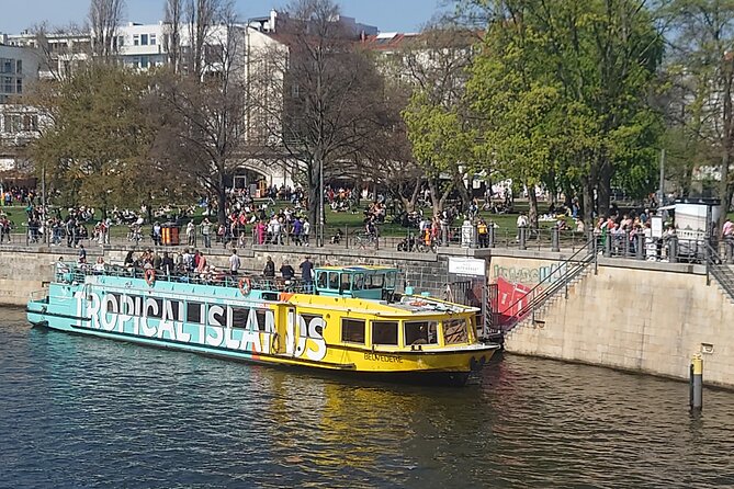 Berlin East Side Tour 2.5 hour cruise with commentary - East Side Gallery, Oberbaum Bridge area, and Molecule Man
