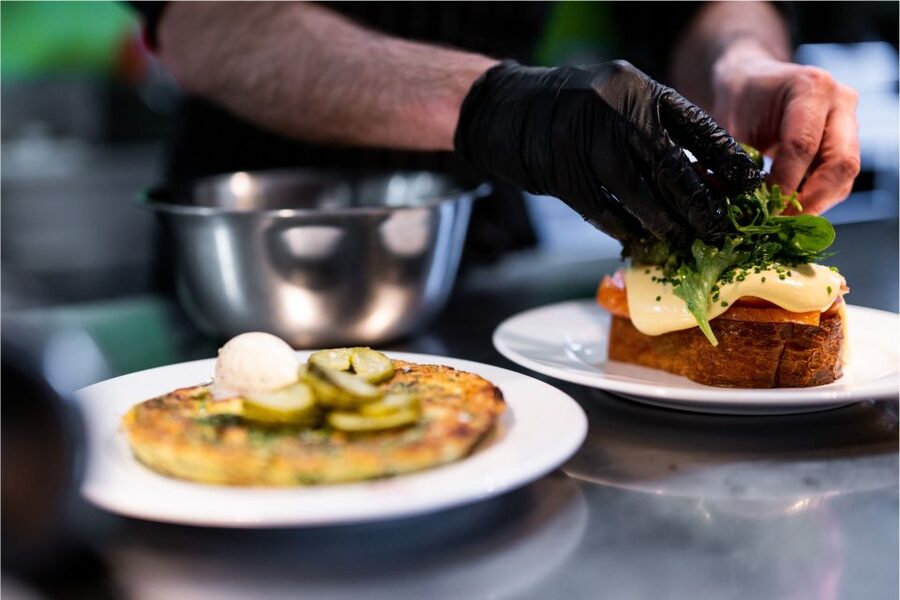 Berlin: Fine Dining Breakfast with Champagne in Schoneberg - Who this breakfast suits best