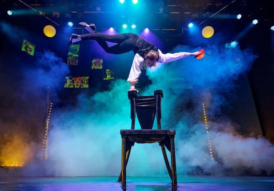 Berlin: "Flying Lights" - incl. Flying Steps – Variety Show - The creators behind the mix: Rodrigue Funke, Vartan Basil, and Jeffrey Jimenez