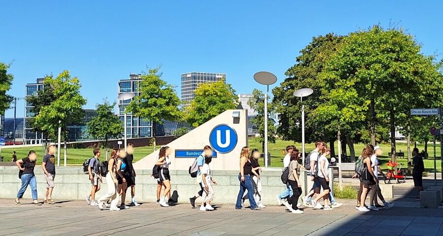 Berlin: Government District Tour and Reichstag Dome Visit - Who this tour suits best, and who should skip it