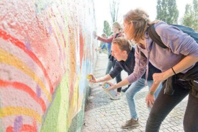 Graffiti Workshop at the Berlin Wall