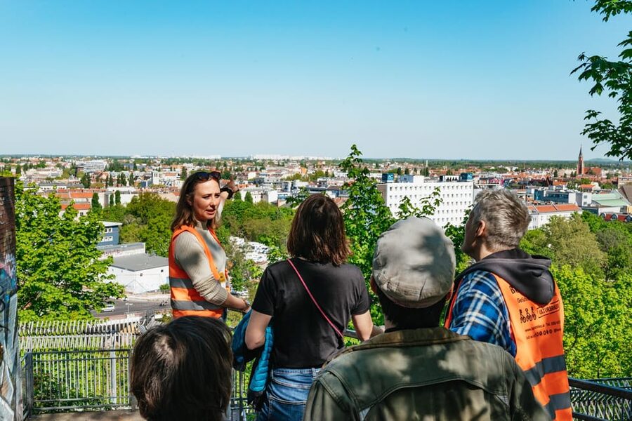 Berlin: Green City Guided Bike Tour - Starting at Kulturbrauerei, Then Easing Into Prenzlauer Berg