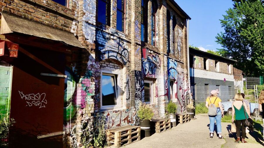 Berlin: Guided Craft Beer & Cultural Tour With Snacks - Key things I’d circle before you book