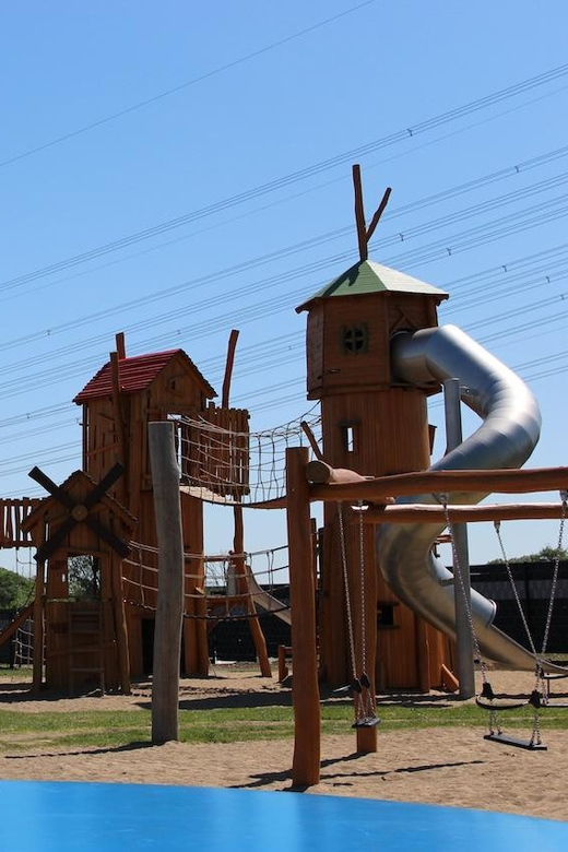 Berlin: Holland-Park day ticket - Cheese Factory and the climbing hall: a plan for mixed ages