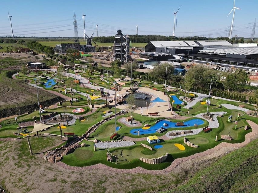 Berlin: Holland-Park day ticket - 27-hole adventure mini-golf: the long course that never feels like a quick stop