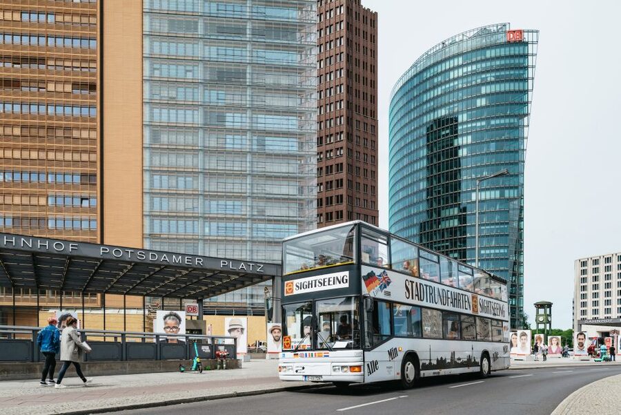 Berlin: Hop-on Hop-off Bus Tour with Live Commentary - Brandenburg Gate to the government district: the view you came for
